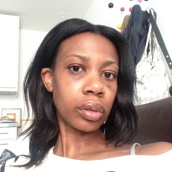 Meet your Posher, Sandy - Picture 1 of 1